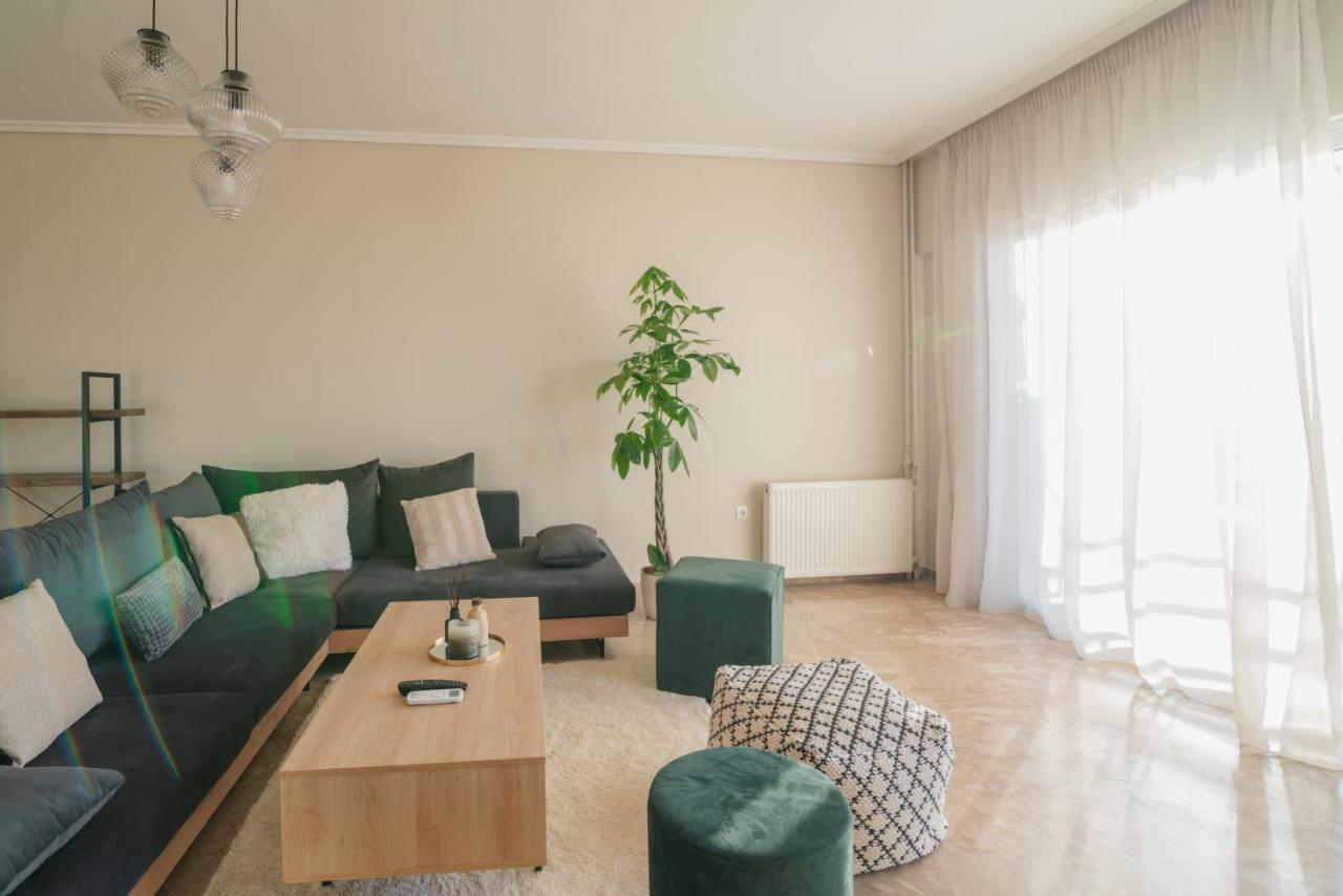 Sea Front Luxury Apartment Patras Exteriör bild