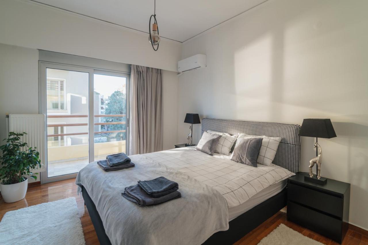 Sea Front Luxury Apartment Patras Exteriör bild