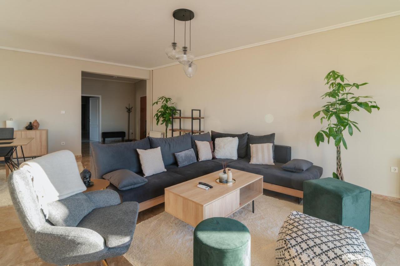 Sea Front Luxury Apartment Patras Exteriör bild