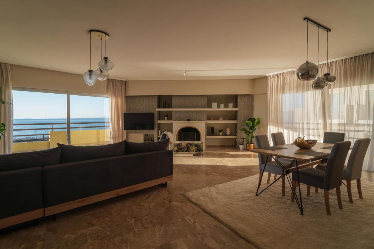 Sea Front Luxury Apartment Patras Exteriör bild