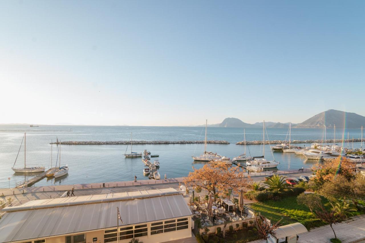 Sea Front Luxury Apartment Patras Exteriör bild