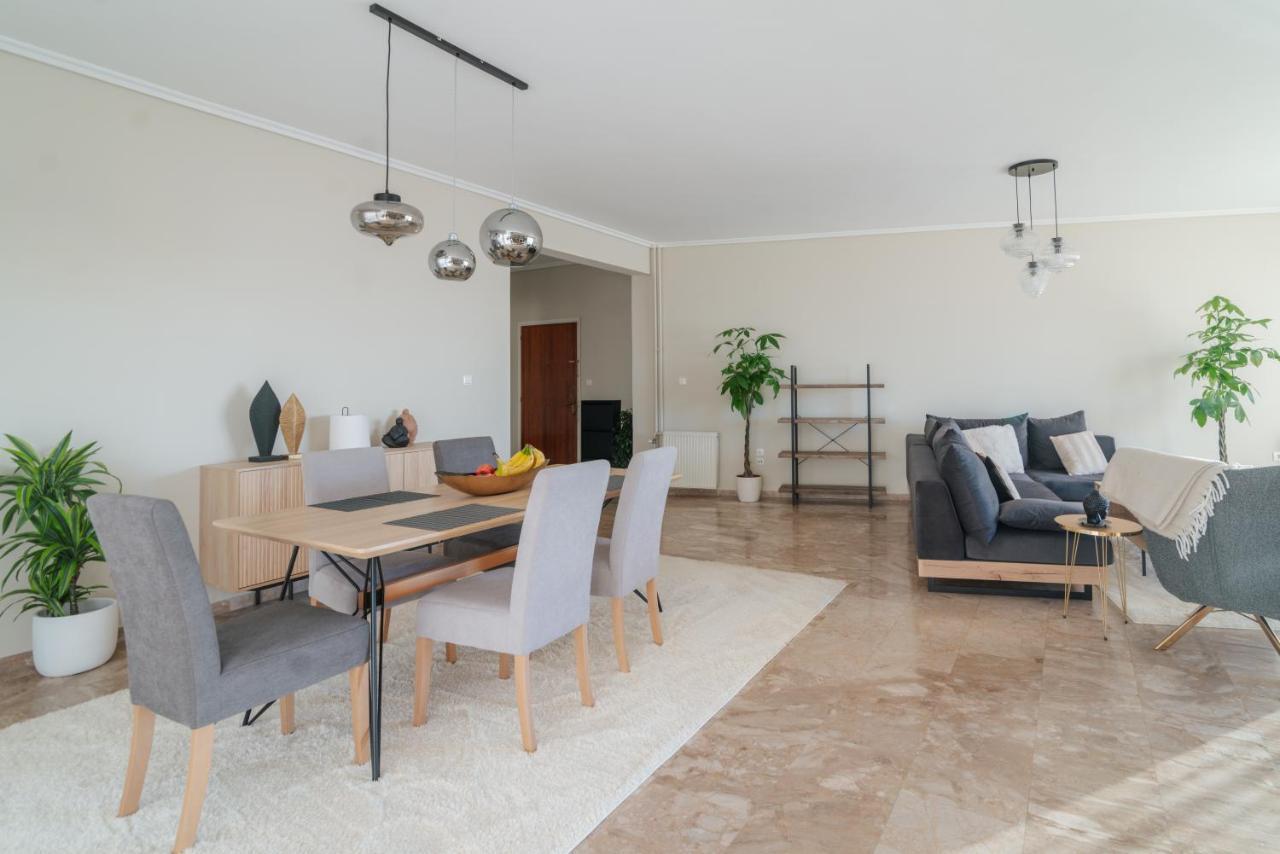 Sea Front Luxury Apartment Patras Exteriör bild